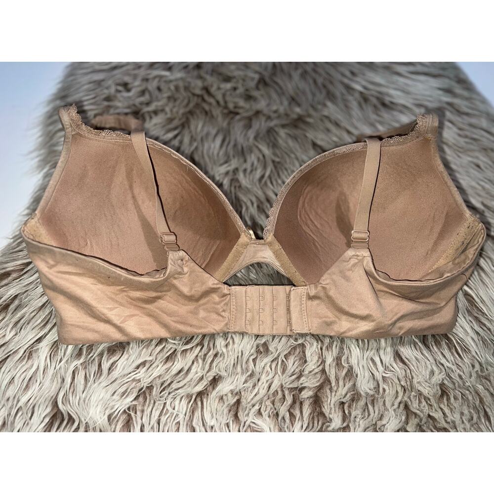 Victoria Secret women’s cream push up bra - Picture 3 of 12